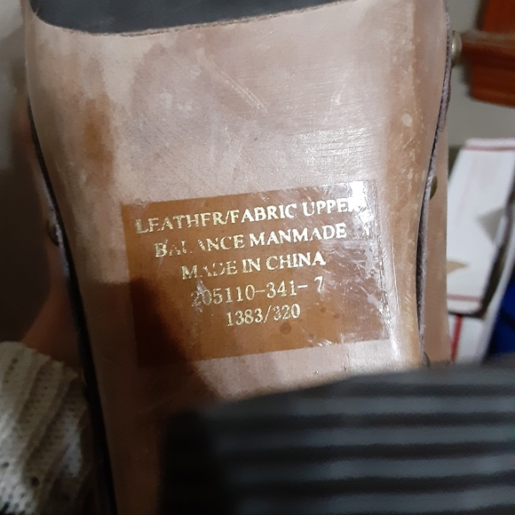 Colin Stuart Fur booties. - Picture 3 of 3